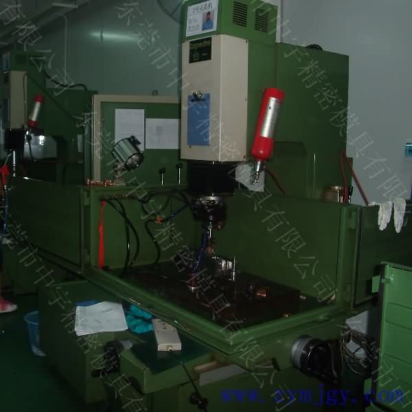 Zhongyu precise mold spark machine
